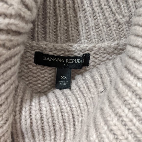 Brand new Banana Republic Factory Chunky Sweater - Picture 3 of 4